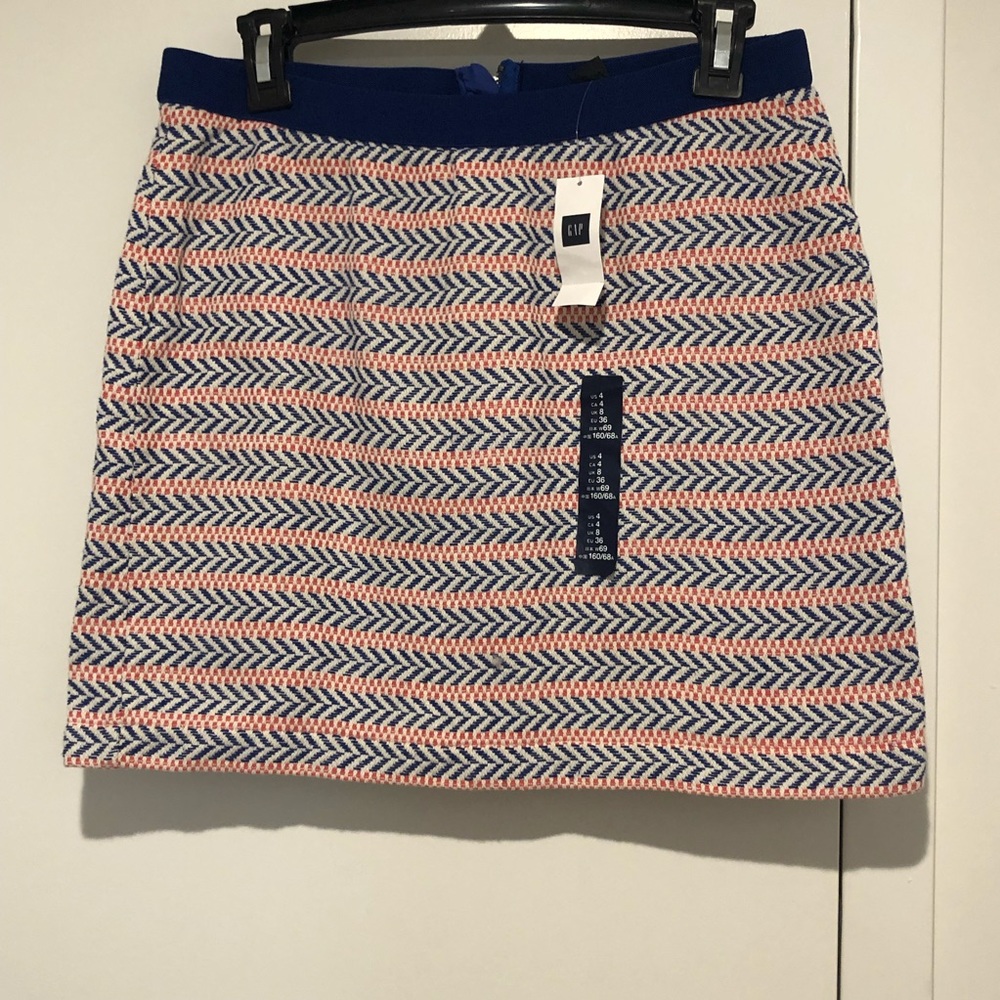 GAP patterned skirt — size 4 {new with tags}
